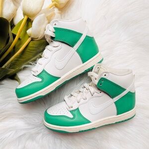 NEW | Kids Nike Dunk Hi Sneakers